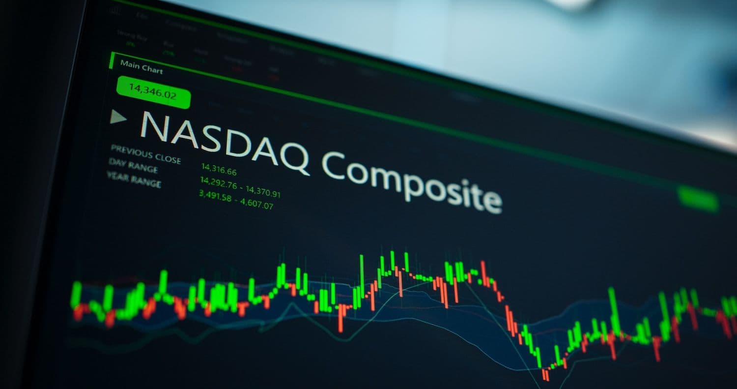 Solana low fee transaction and Nasdaq trading floor